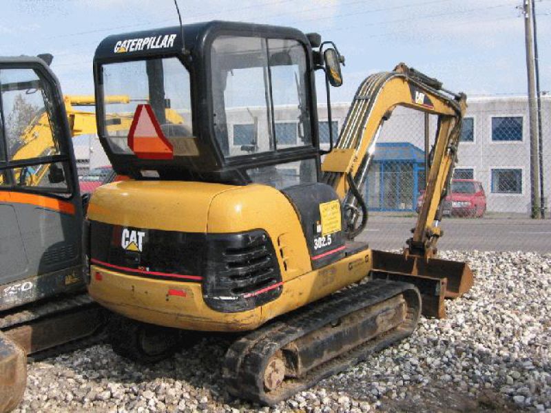 Заказ мини-экскаватора Caterpillar CAT 302.5 в Бресте Услуги по аренде мини-экскаватора Caterpillar CAT 302.5 в Бресте и Брестской области по низким ценам