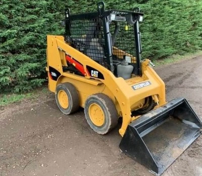 Услуги по аренде мини-погрузчика CAT 216B в Бресте и Брестской области по низким ценам